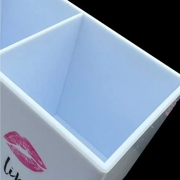 Beauty Organizer - Picture 7 of 13